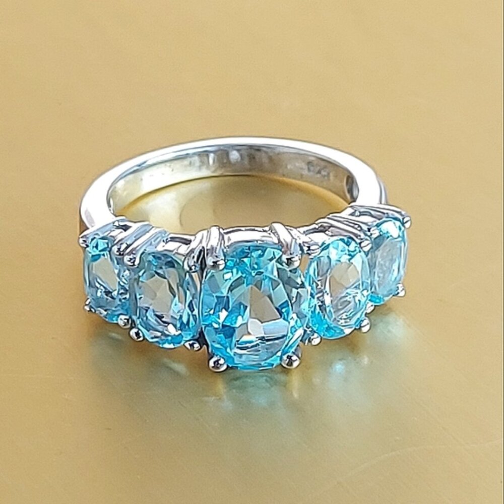 Natural Oval Sky Blue Topaz  925 Sterling Silver Jewelry